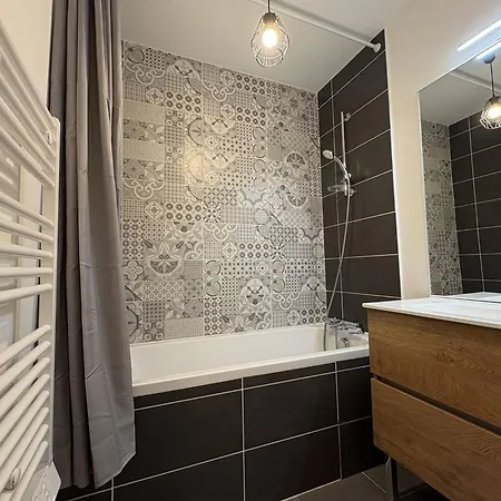 Moderne Avec Parking - 4 Pers. - Fr-1-356-577